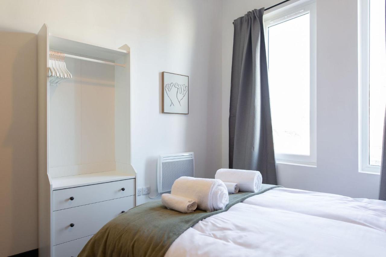 The Kingsway- 2 Bedroom Central Swansea Apartments By Stayright ภายนอก รูปภาพ