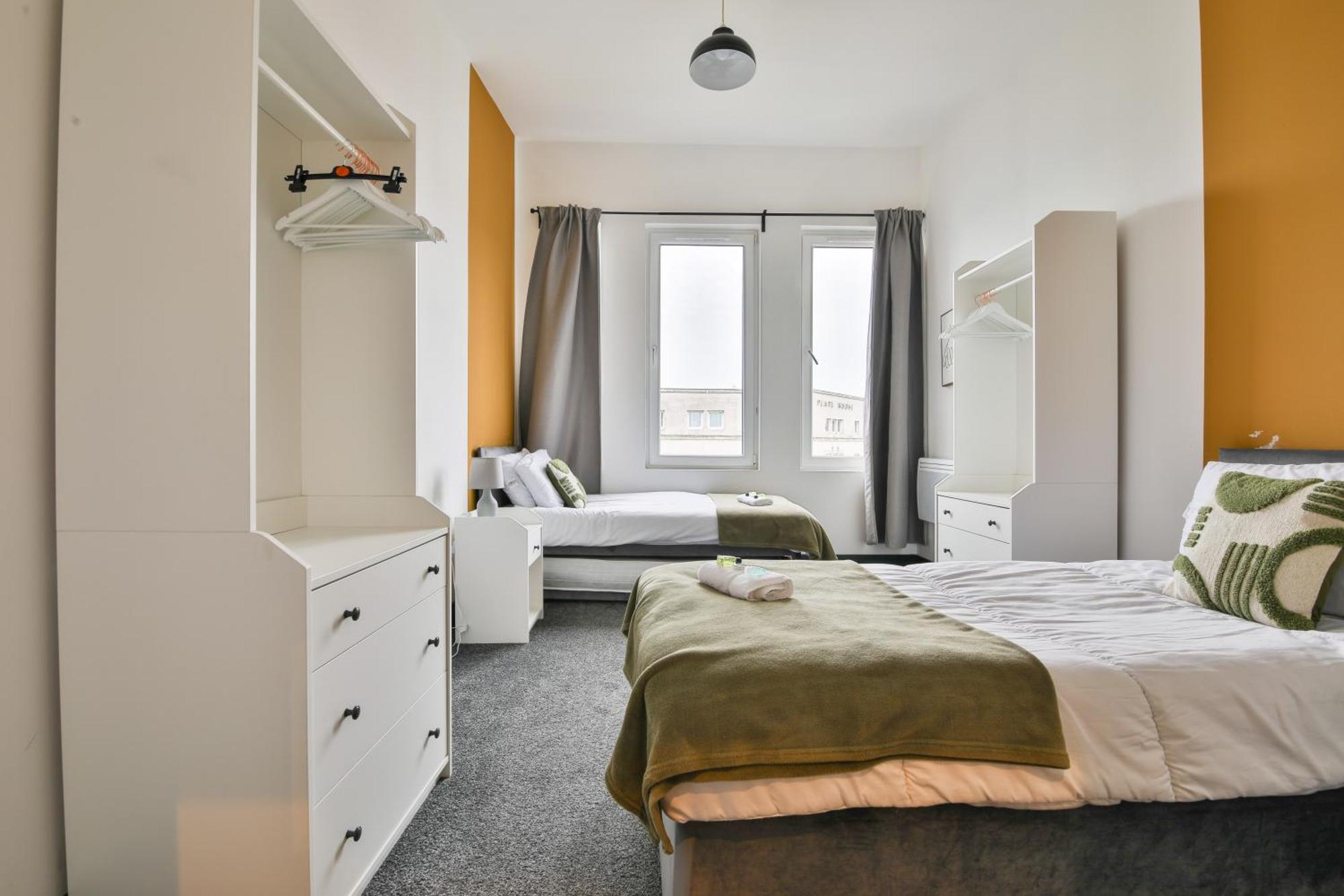 The Kingsway- 2 Bedroom Central Swansea Apartments By Stayright ภายนอก รูปภาพ