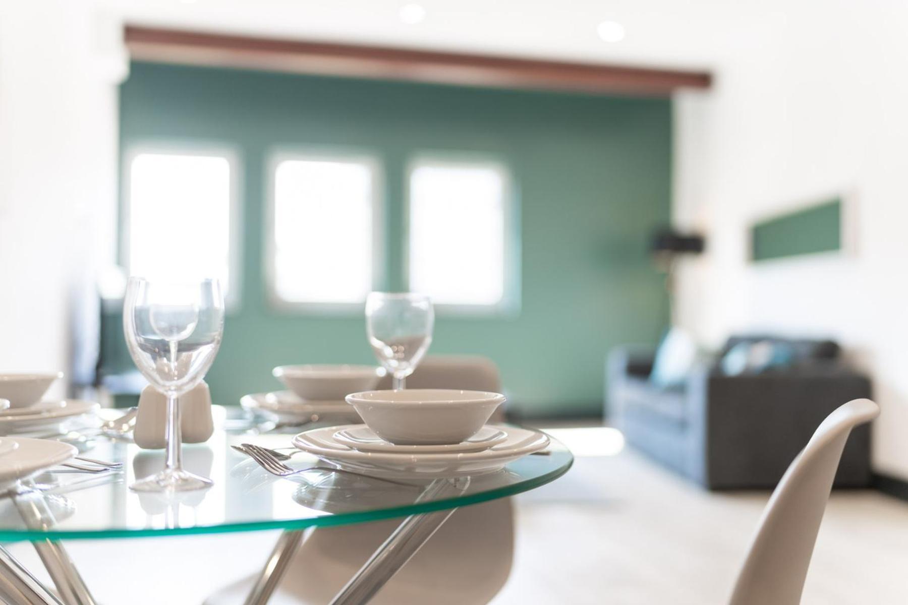 The Kingsway- 2 Bedroom Central Swansea Apartments By Stayright ภายนอก รูปภาพ
