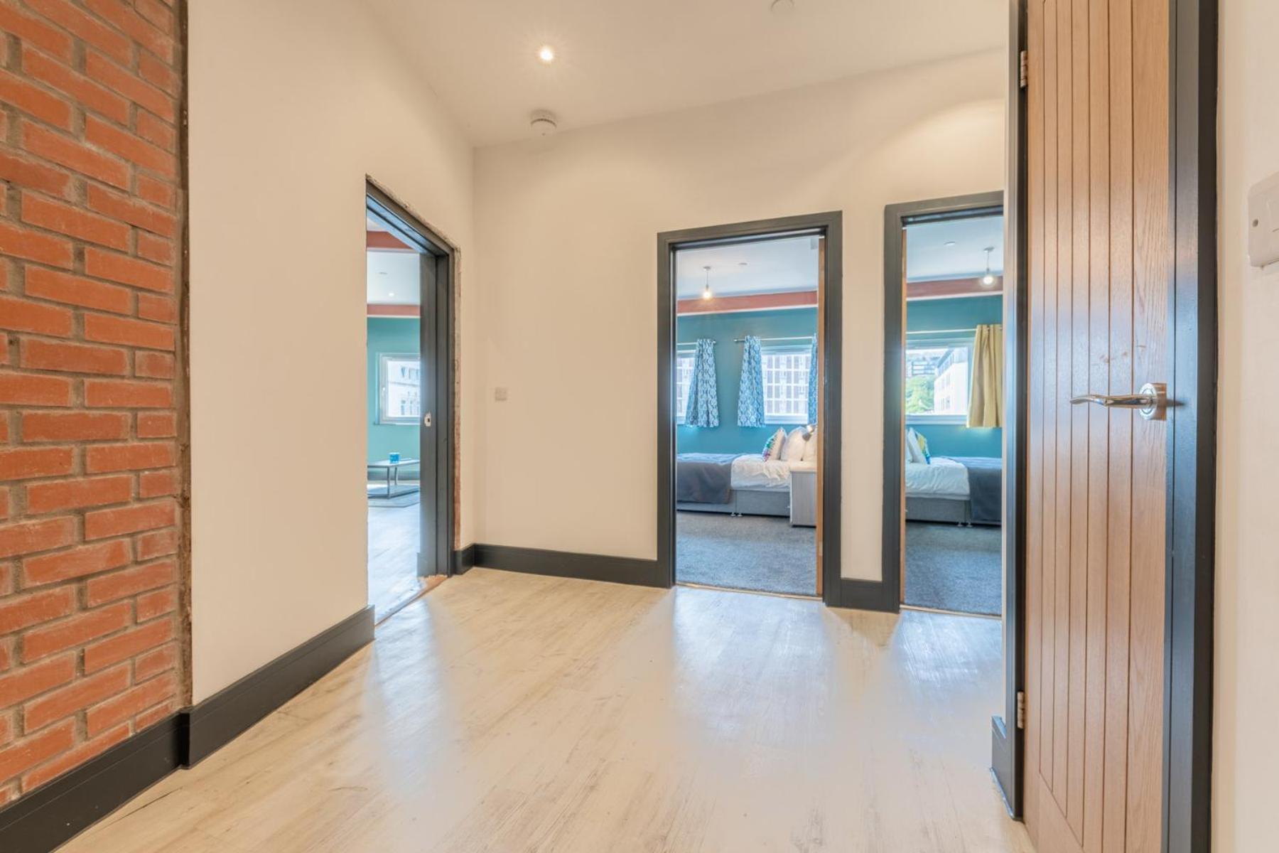 The Kingsway- 2 Bedroom Central Swansea Apartments By Stayright ภายนอก รูปภาพ