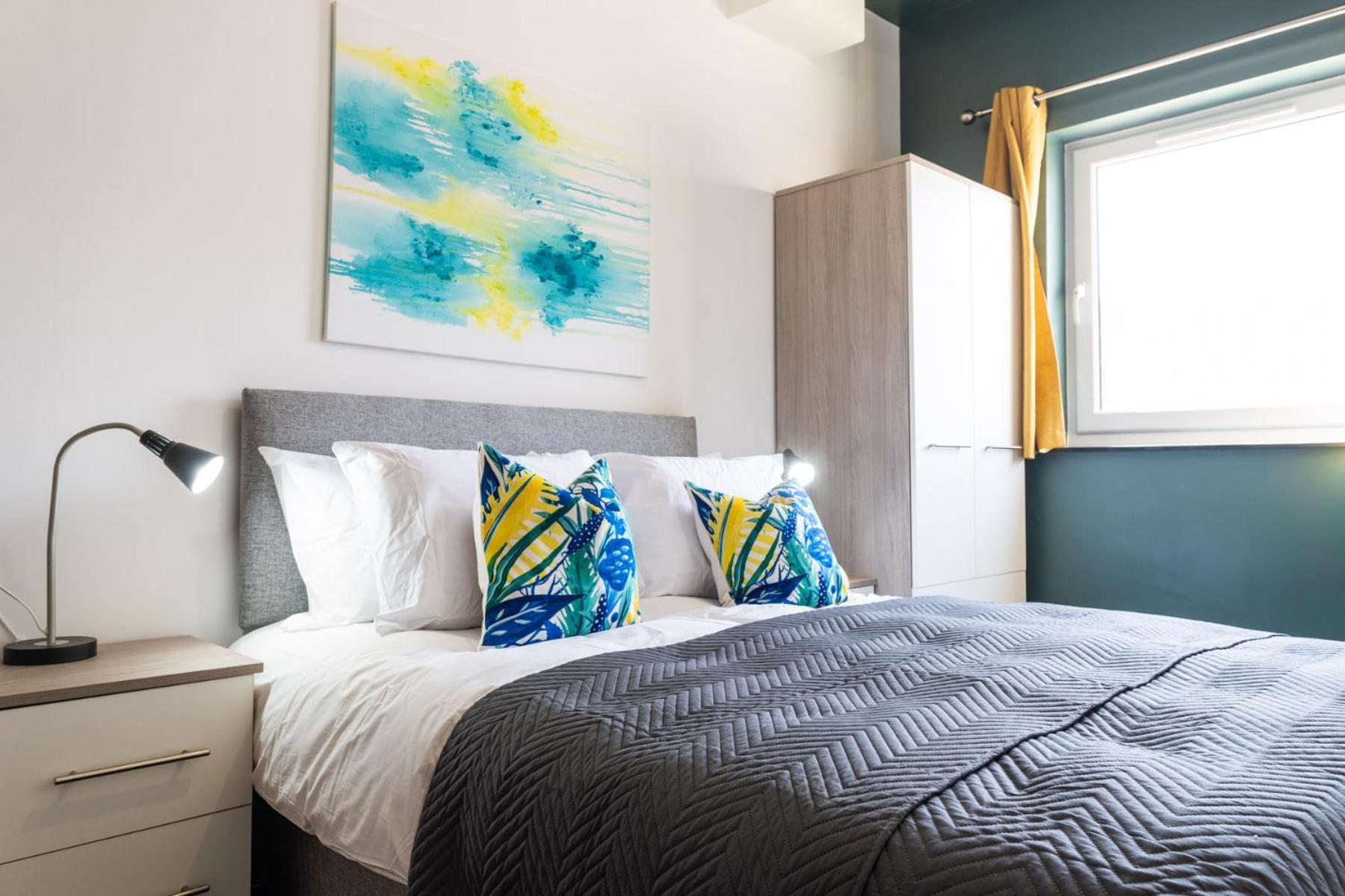 The Kingsway- 2 Bedroom Central Swansea Apartments By Stayright ภายนอก รูปภาพ